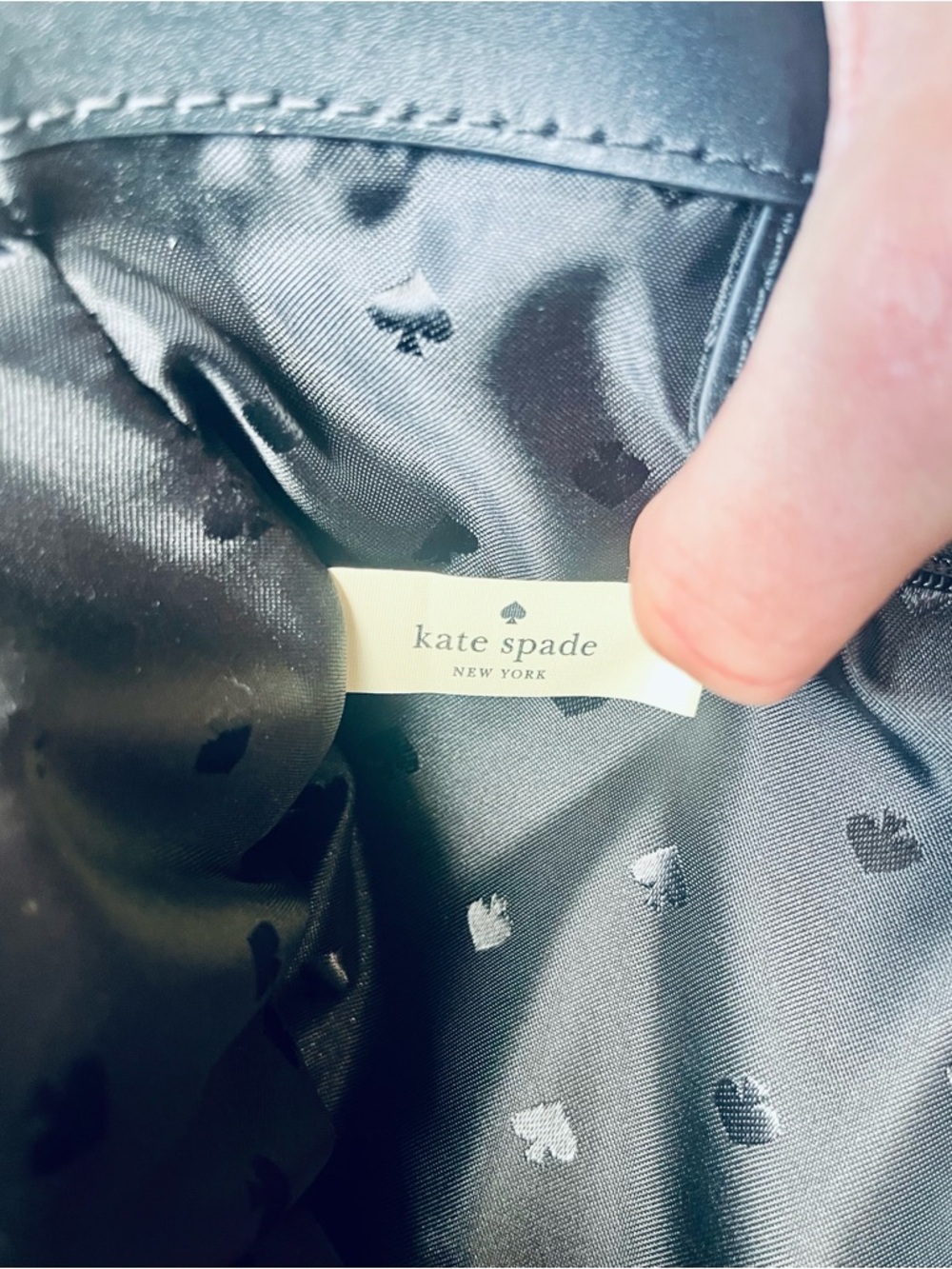 KATE SPADE LARGE SETON DRIVE KARLA TOTE - brand new without tags - Picture 5 of 5